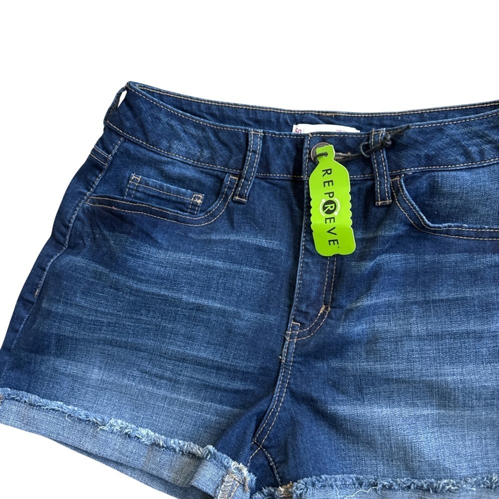 SO High Rise Curvy Shortie Denim Shorts Dark Wash Cuffed Womens - Picture 2 of 3